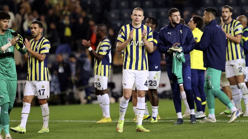 Fenerbahçe - Fatih Karagümrük maçının ilk 11'leri