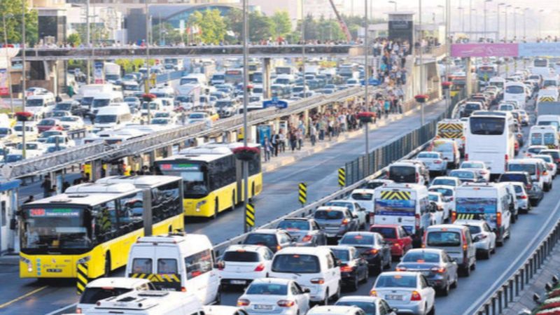 13 Ekim 2022 trafik yoğunluğu nasıl? Hangi yollar kapalı? İBB trafik yoğunluk haritası!