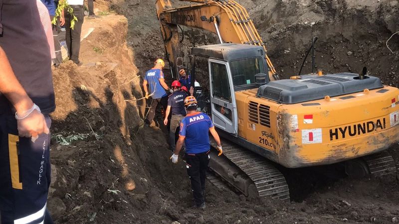 Hatay'da define ararken göçükte kalan 1 kişi kurtarılamadı