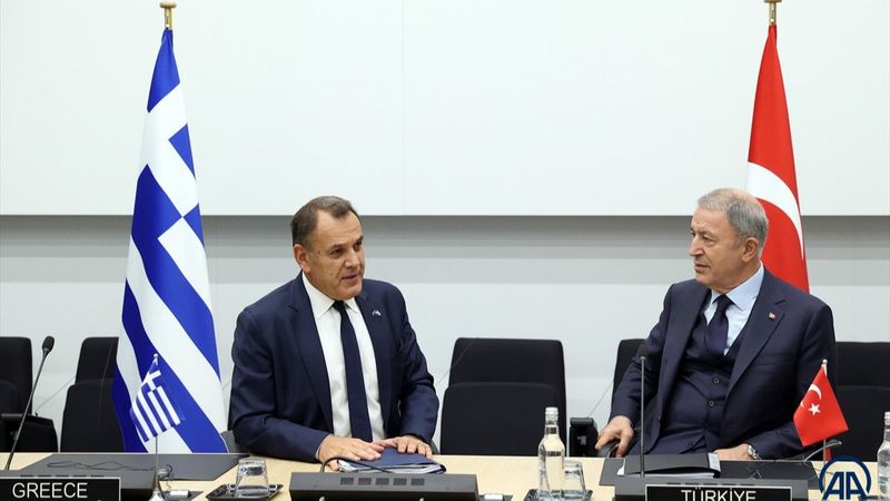 Hulusi Akar'dan diyalog çağrısı: Daha sık bir araya gelinmeli