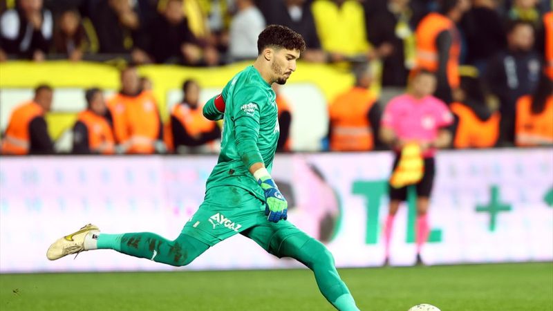 Altay Bayındır: Çok büyük isimler bile hatalar yapabiliyor