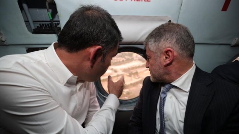 Murat Kurum ve Nureddin Nebati, kentsel dönüşüm alanını havadan inceledi