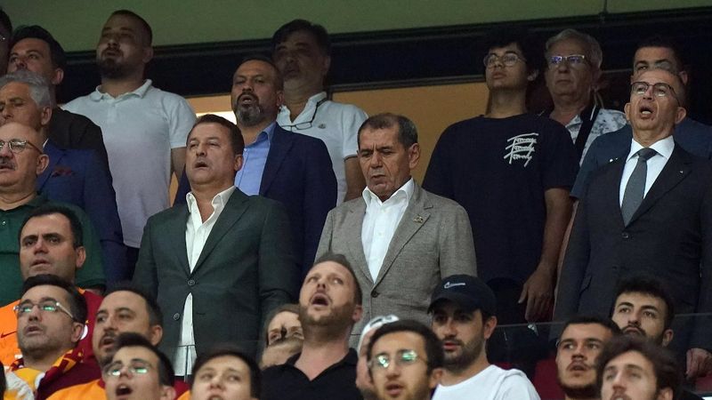 Galatasaray yönetimi yabancı hoca arıyor