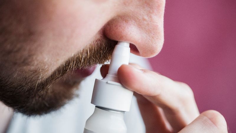 Tuzlu su ile burun yıkama: Nelere dikkat edilmeli?