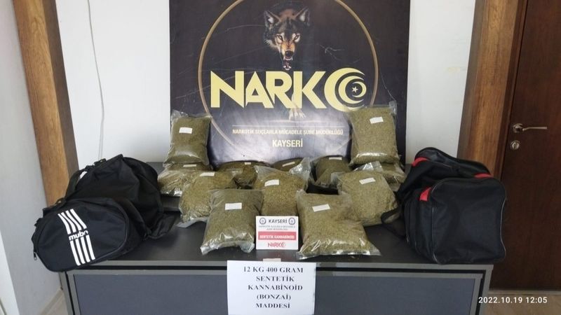 Kayseri'de 5 zehir taciri gözaltına alındı