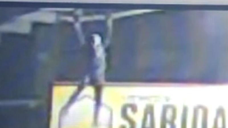 Adana'daki hırsızın macera dolu soygunu kamerada