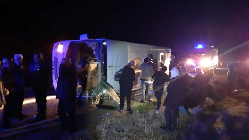 Yozgat'ta, cenazeye giden otobüs kaza yaptı