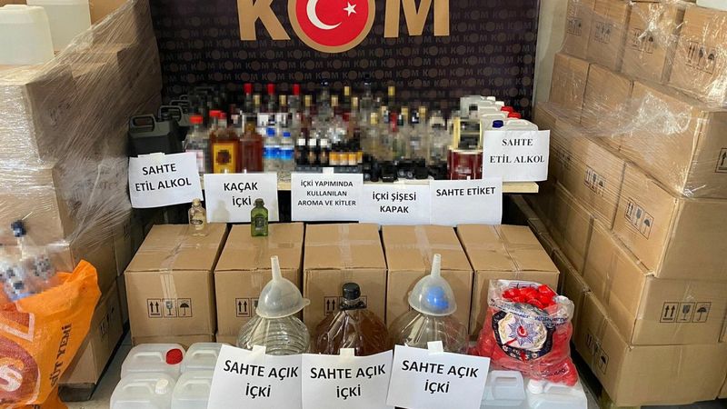 İzmir'de sahte içki operasyonu: 4 tutuklama