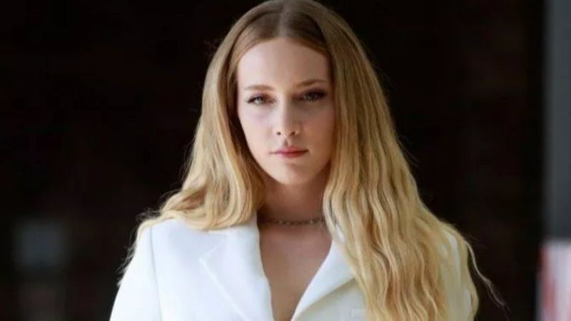 İç çamaşırsız pozuyla mest etti! Mahkum'un Sasha'sı Hayal Köseoğlu'na yorum yağdı: 