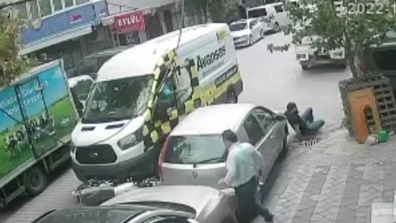 Sultangazi'de minibüs şoförü motosikletliyi yaralayıp aracını kontrole koştu