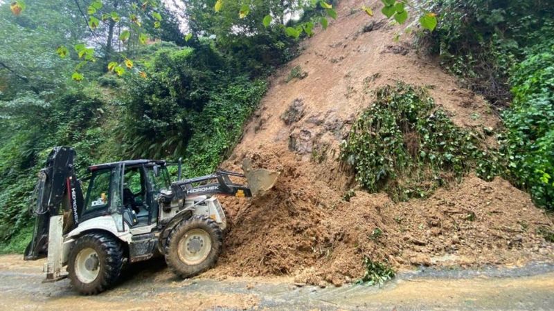 Rize'de 31 ayrı noktada toprak kayması yaşandı
