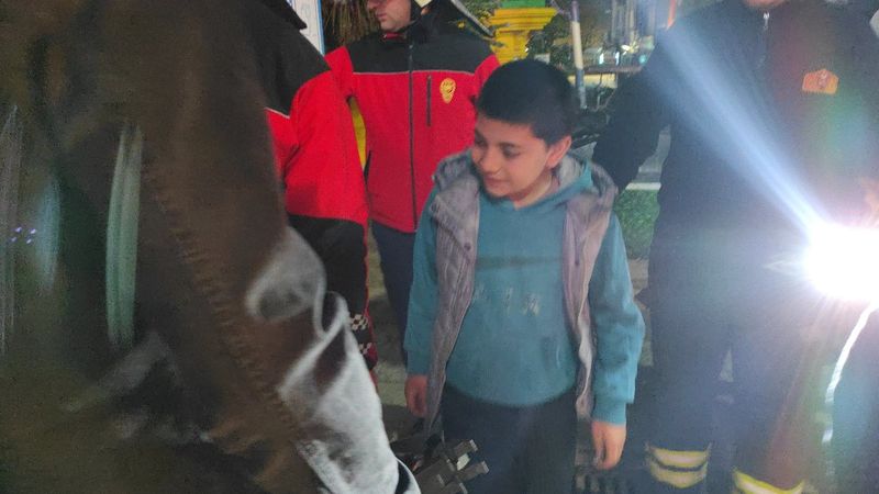 Kocaeli'de geri dönüşüm kutusuna giren çocuk: Yanlışlıkla girdim