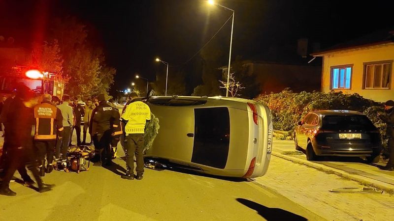Malatya'da kaza yapan araç yan yattı: 4 yaralı
