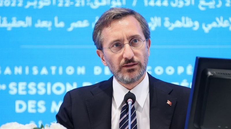 Fahrettin Altun: Dünya İslamofobi'yi nefret suçu olarak görmeli