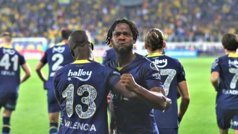 Fenerbahçe - Başakşehir maçının muhtemel 11'leri