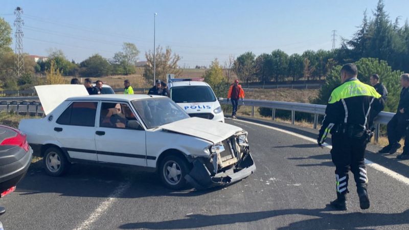 Tekirdağ'da ehliyetsiz sürücü, polisten kaçarken kaza yaptı