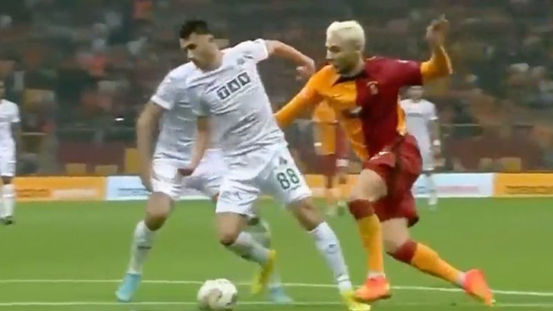 Alanyaspor'un penaltı beklediği pozisyon