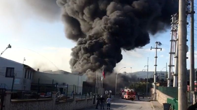 Kocaeli'deki plastik firmasında yangın