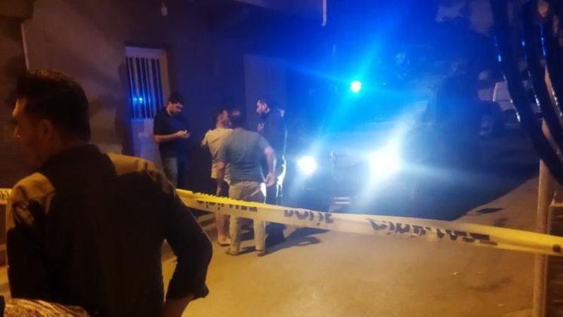 Adana'da evinin bahçesinden el bombası çıktı