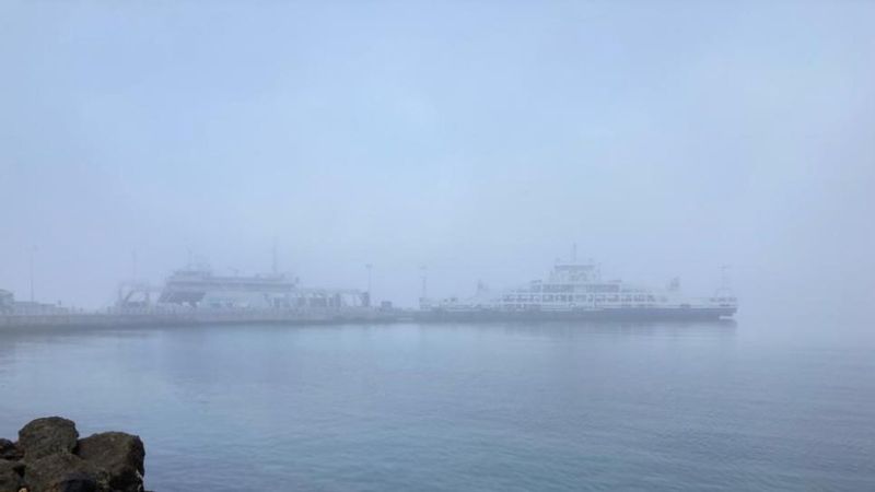 Çanakkale Boğazı'nda sis nedeniyle çift yönlü geçiş kapandı