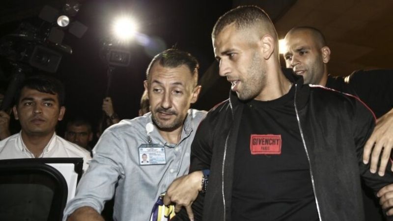 Clemont taraftarı Islam Slimani'ye ırkçılık yaptı