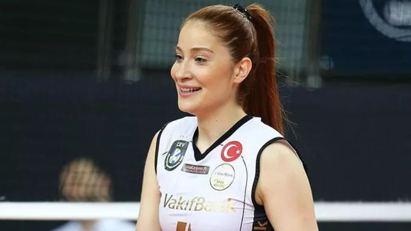 Voleybolcu Tuba Şenoğlu'nun eşi bakın kimmiş! 