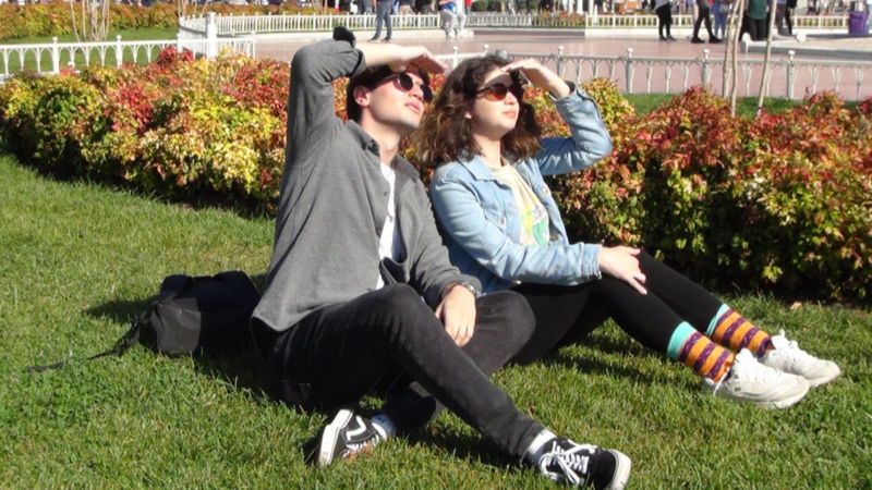 Taksim Meydanı ve Çamlıca Tepesi'nden güneş tutulmasını izlediler