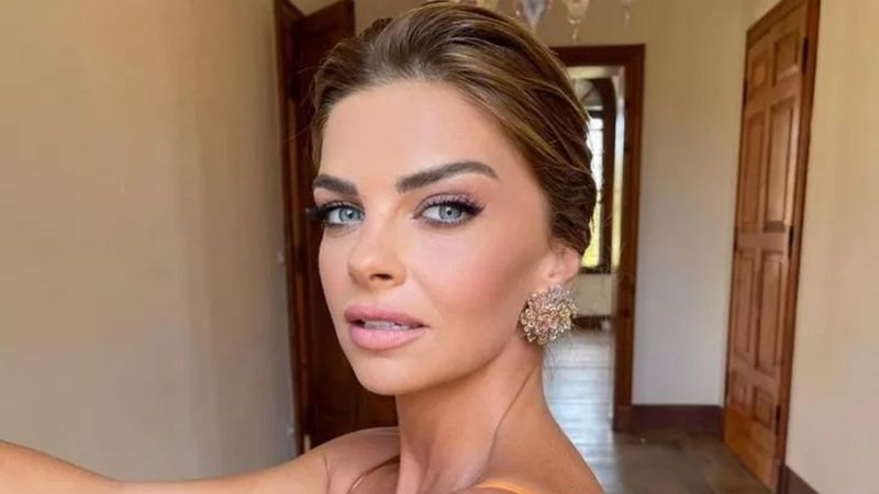 Muhteşem Yüzyıl'ın Mihrimah Sultan'ı süper minisiyle büyüledi! Pelin Karahan'a yorum yağdı: