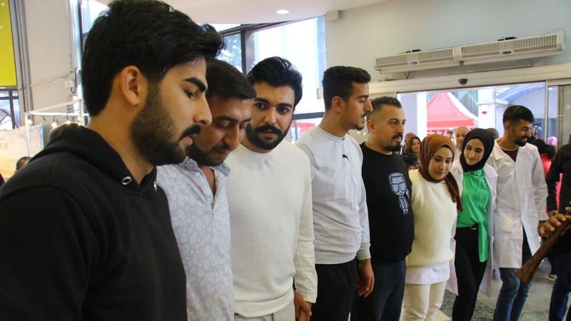 Ankara'da baklava yeme yarışmasından şaşırtan görüntüler