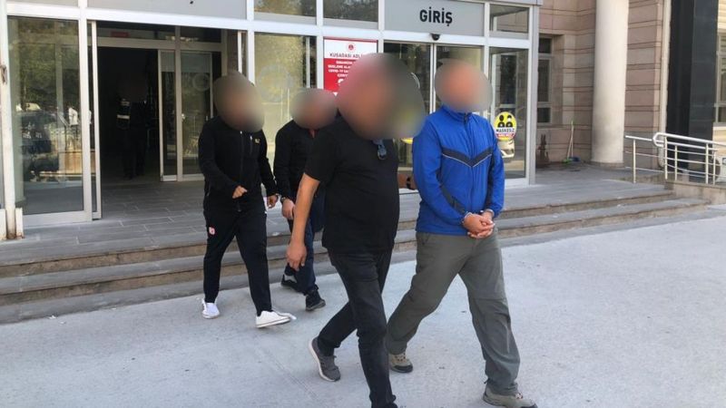 Aydın'da FETÖ şüphelileri yurt dışına kaçarken yakalandı