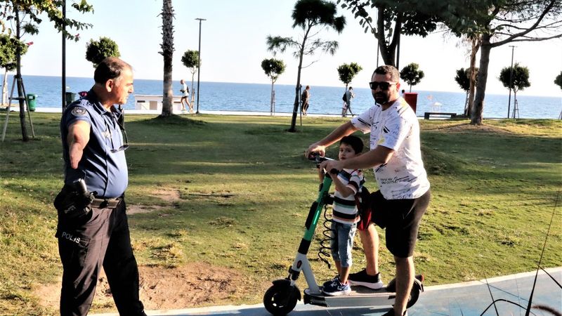 Antalya'da skuter kullanıcılarına denetim