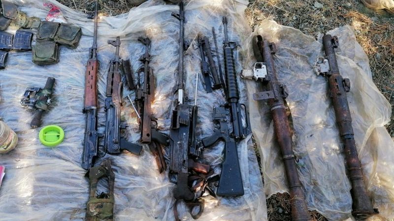 Kars'ta terör örgütüne yönelik operasyon: 2 mağara ve 21 sığınak imha edildi