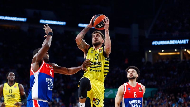 Türk derbisinin kazananı Fenerbahçe