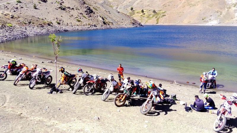 Erzincan'da motosiklet tutkunları 3 bin rakımda adrenaline doydu