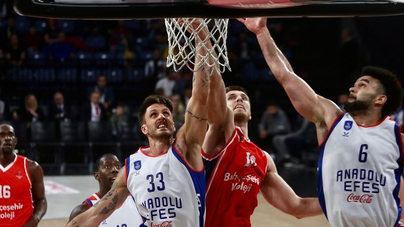 Anadolu Efes, Bahçeşehir Koleji'ni farklı geçti