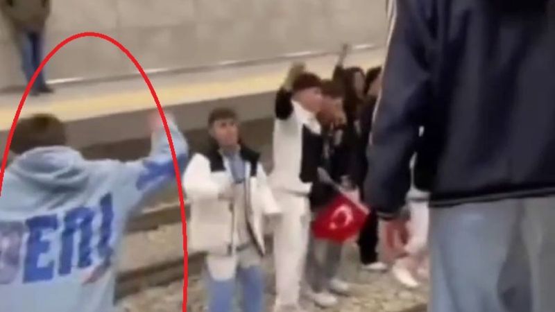 Bursa'daki bir grup genç tren raylarına indi