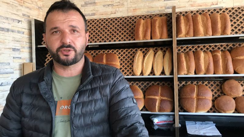 Edirne'de veresiye defterinin hepsini ödemek isteyen çifte, fırıncı karşı çıktı