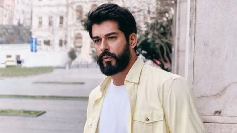Burak Özçivit'in kardeşi Fahriye'yi ezdi geçti! 