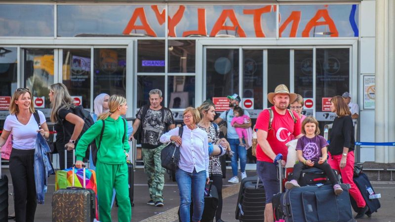 Antalya'da tüm zamanların en iyi ekim ayı rekoru