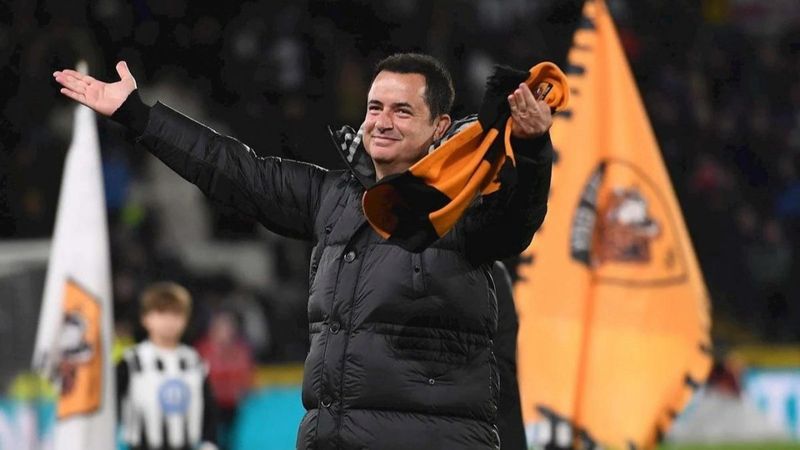 Acun Ilıcalı'nın yeni teknik direktörü Liam Rosenior olacak