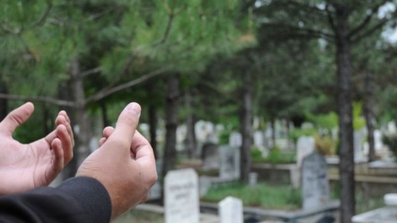 Mezarlıkta hangi dua okunur? Peygamber Efendimizin kabir duası