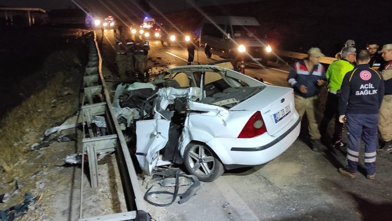Şanlıurfa’da tır ile otomobil çarpıştı: 2 ölü