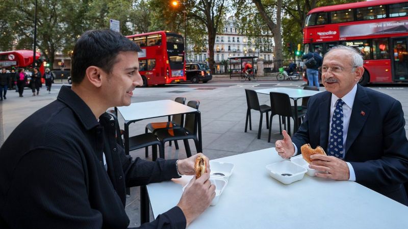 Kemal Kılıçdaroğlu: Hamburgerimizi yedik, görüşmek üzere