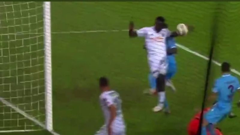 Trabzonspor'un Konyaspor golünde el itirazı