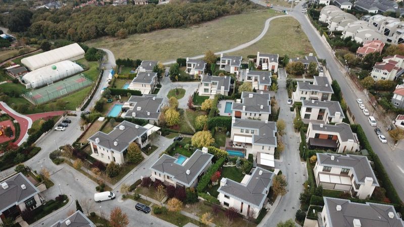 Kırmızı bültenle aranan Sırp çete lideri Sarıyer'de yakalandı