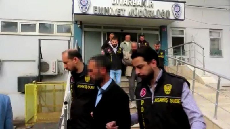 Diyarbakır'da midibüs şoförü katilleri adliyeye sevk edildi