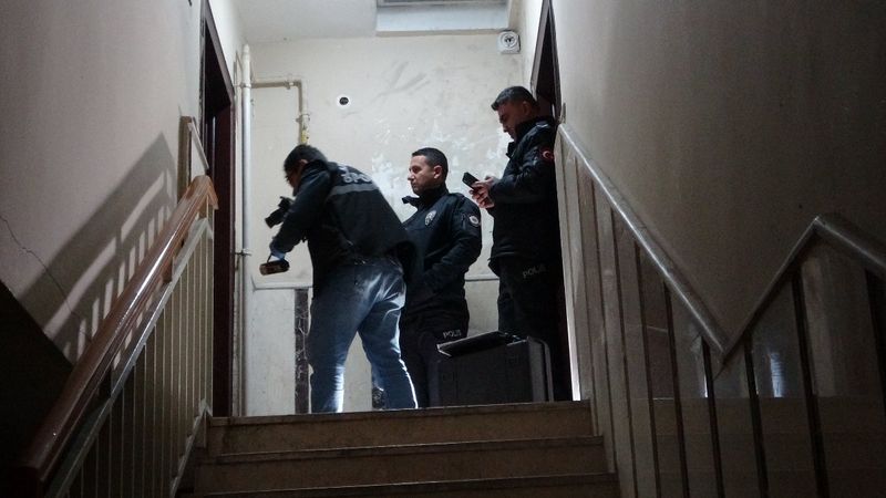 Malatya'da satırlı saldırıya uğrayan genç ağır yaralandı