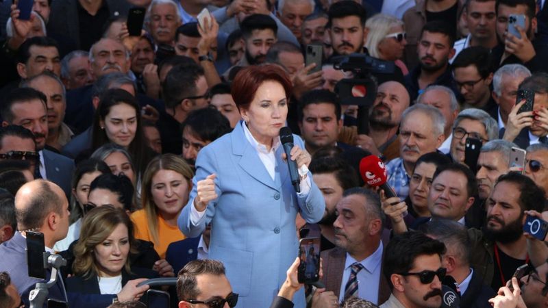 Meral Akşener: Biz EYT'yi konuşa konuşa mecbur kaldılar