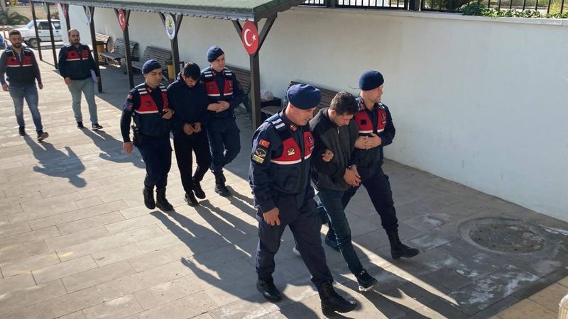 Mersin'deki 2 hırsız cezaevine gönderildi
