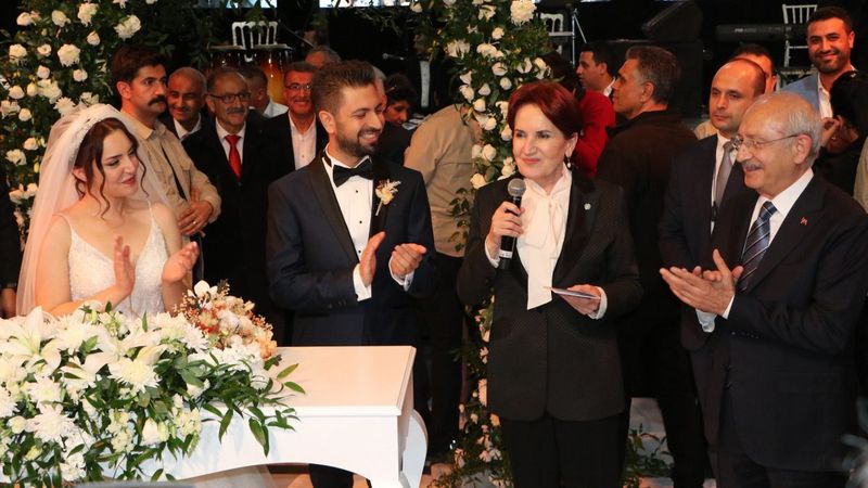 Adana'da Kemal Kılıçdaroğlu ve Meral Akşener nikah şahidi oldu